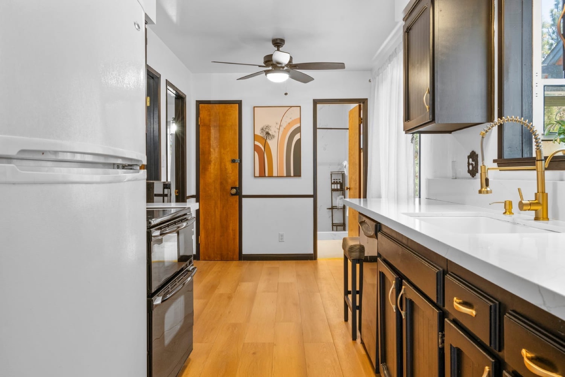 Main Suite full kitchen