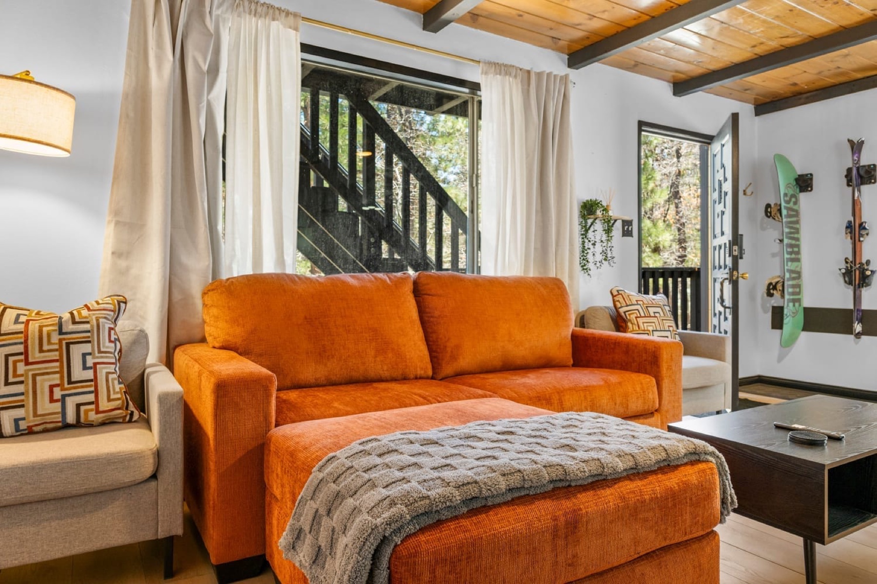 Studio Suite lounge and private entry